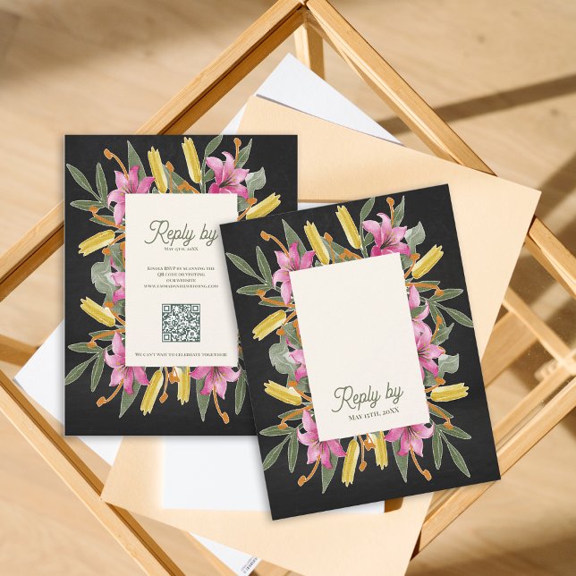 Moody Blush Lily Wedding RSVP Card with QR Code Karte (Moody Blush Lily Wedding RSVP Card with QR Code | Elegant Black Floral Botanical Reply Card)