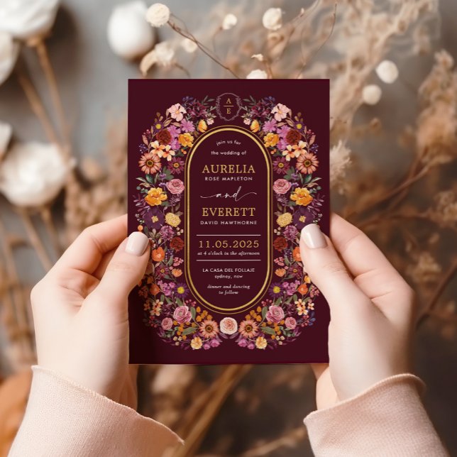 Moody Burgundy Fall Wildblume Garden Wedding Einladung (Von Creator hochgeladen)
