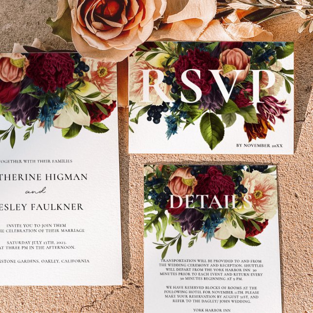 Moody Burgundy Winter Floral Wedding RSVP Karte (Von Creator hochgeladen)