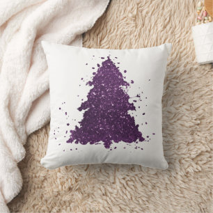 Moody Christmas Tree   Lila Spritzer Deep Plum Kissen