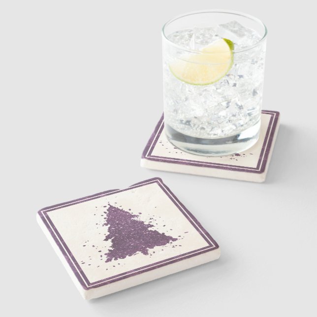 Moody Christmas Tree | Lila Spritzer Deep Plum Steinuntersetzer (Seitenansicht)