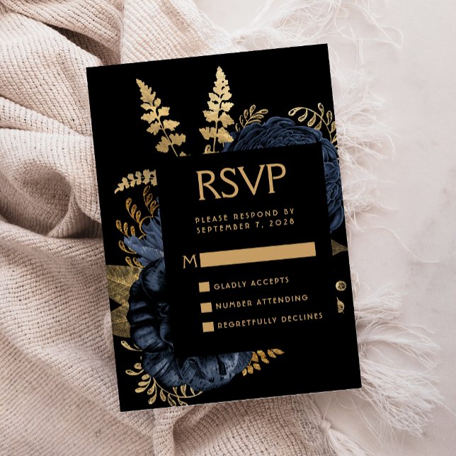Moody Dark Floral Navy Blue Gold Wedding RSVP Begleitkarte (Von Creator hochgeladen)