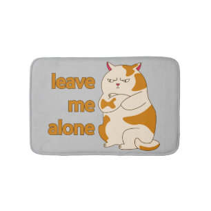Moody fat cat verließ mich alleine badematte
