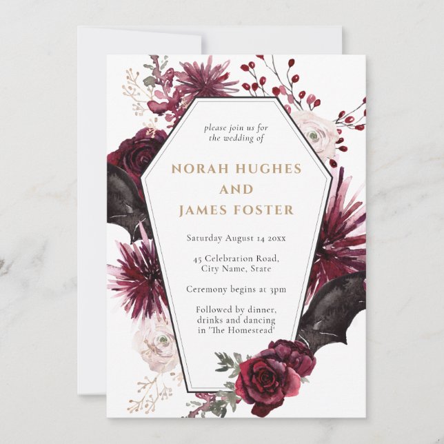 Moody Floral Burgundy & Black Halloween Hochzeit Einladung (Vorderseite)