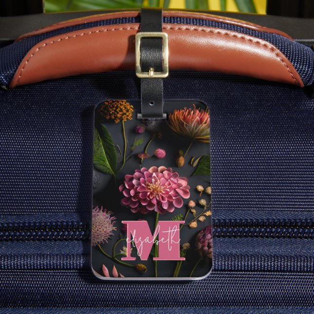 Moody Floral Mit Monogramm Gepäckanhänger (Vorderseite Insitu 2)