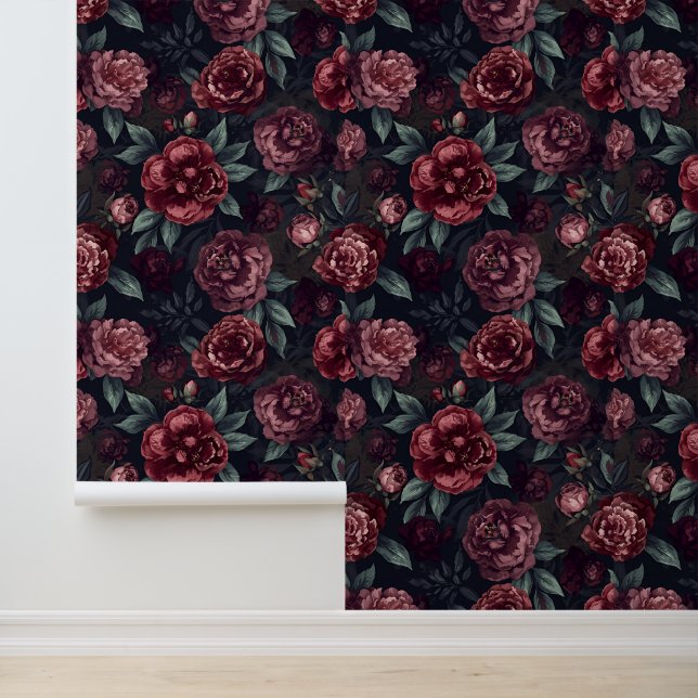 Moody Florals Watercolor Dark Red Pattern Tapete (Anwendung)