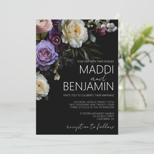 Moody foncé violet Faire-part de mariage floral (Debout devant)