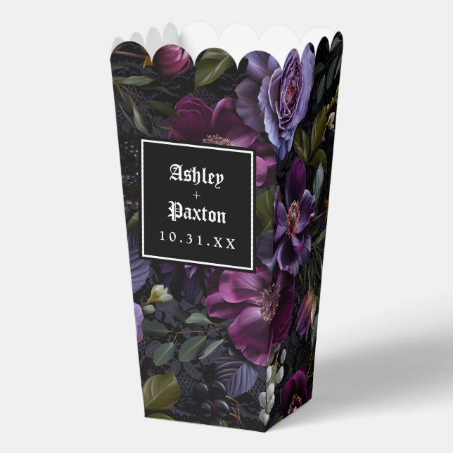 Moody Gothic Floral Bouquet auf der Black Lace Geschenkschachtel (Vorderseite)