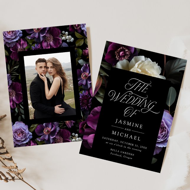 Moody Gothic Lila Floral Foto Wedding Einladung (Von Creator hochgeladen)