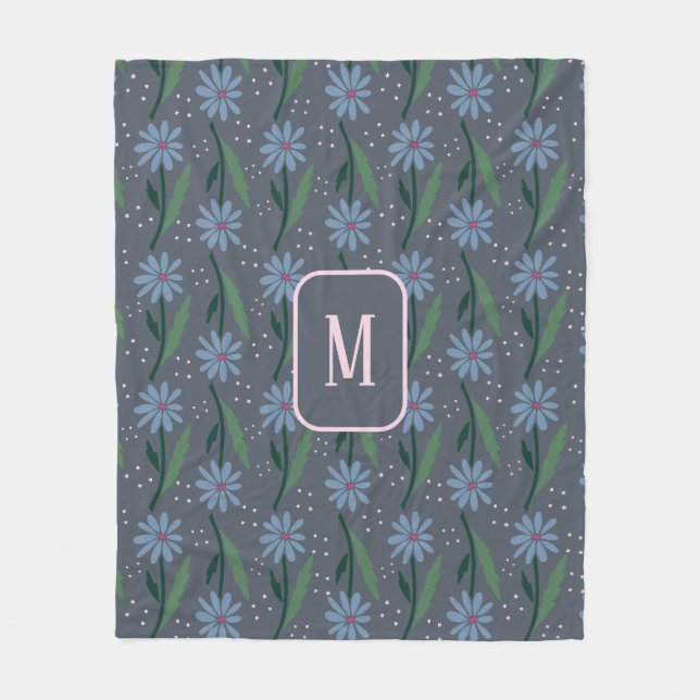 Moody Hand Drawn Retro Blue Daisy Floral Monogram Fleecedecke (Vorderseite)