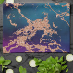 Moody Luxe Marble | Tief Lila und Aquamarine Rose  Geschirrtuch<br><div class="desc">Dunkler und raffinierter Marmor im Wasser in einem tiefen Moody Juwel türkis blau und lila violett elegante, unicorn-inspiriert ombre Palette. Dieser handbemalte weibliche Farbverlauf fügt den perfekten Pop der Farbe hinzu. Aus der Kollektion "Modern Watercolor Marbles" zeichnet sich dieses Design durch abstrakte flüssige Wirbel aus, die ein cooles, von Glitzer-Venen...</div>