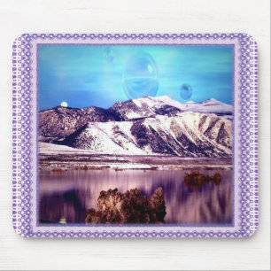 Moon hinter den Bergen Mousepad