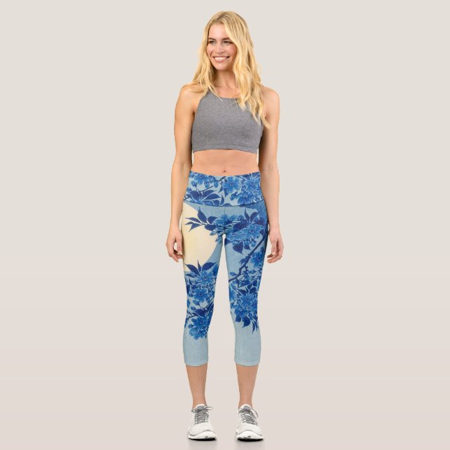 Moon Night Abend Tree Blue Moonlit Capri Leggings (Vorderseite)