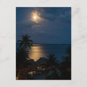 Moon on bora bora postkarte