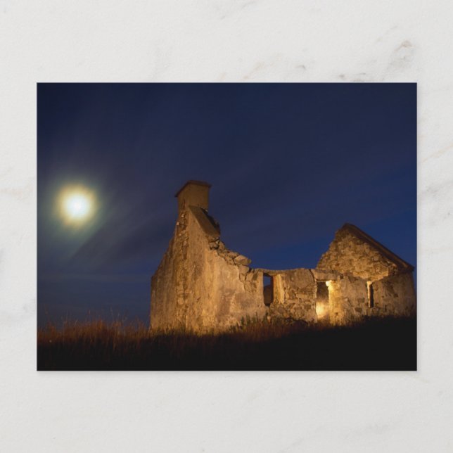 Moon Over Hütte Ruins | Landkreis Galway, Irland Postkarte (Vorderseite)