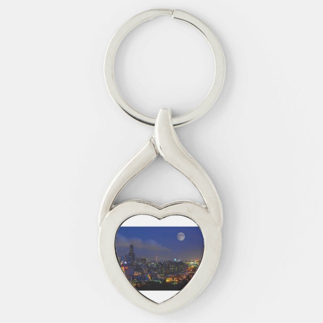 Moon Over the City - Eleganter Schlüsselanhänger (Vorderseite)