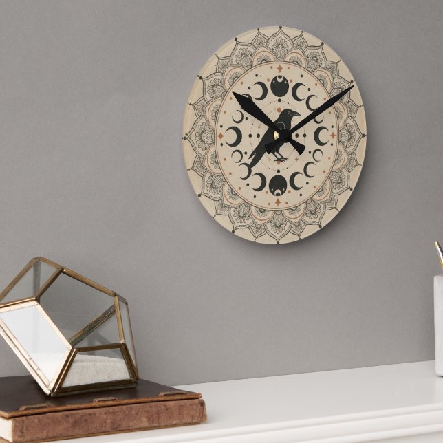 Moon Phase Raven Mandala Runde Wanduhr (Celestial raven wall clock)