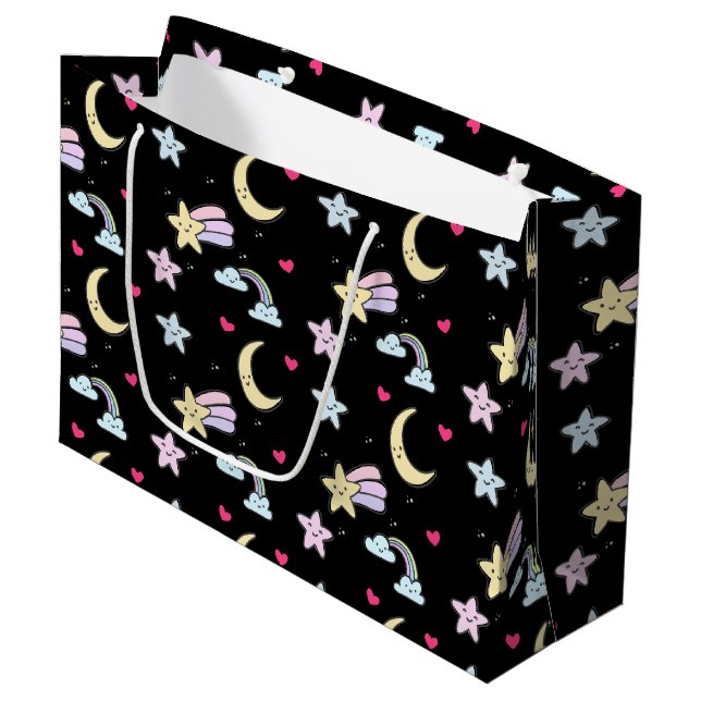 Moon, Stars und Wolkenmuster auf schwarz Große Geschenktüte (Vorderseite Schrägansicht)