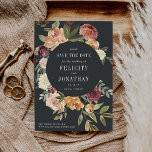 Moonlight Garden Save the Date Karte<br><div class="desc">Unser moderner Blumengarten Save the Date umrahmt Ihre wichtigsten Hochzeitsdetails, inklusive Datum und Lage, in einem üppigen botanischen Rahmen von Aquarell Rose Mums, grünen Blätter und Blattwerk. Die Herbstfarben Bordeaux, Marsala, Rost und Elfenbein sind in sanften schwarzen Farbtönen gehalten. Personalisieren Sie mit Ihren Namen, Hochzeitstag, Ort und Hochzeitswebsite mit den...</div>