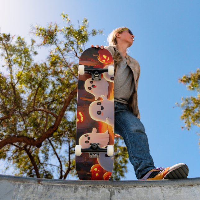 Moonlight Spooky Ghost Tales Skateboard (Außenbereich 1)