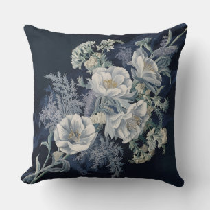 Moonlit Elegance: Eine Blumensinfonie Kissen