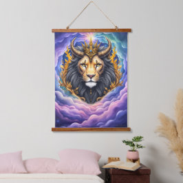 Moonlit Guardians – Cosmic lion. Wandteppich Mit Holzrahmen