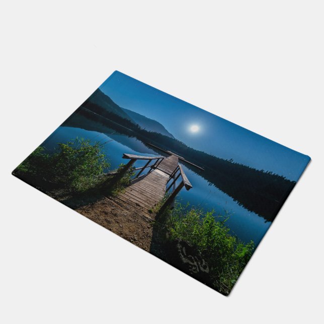 Moonlit Lake Dock Scenic Rug Fußmatte (Schrägansicht)