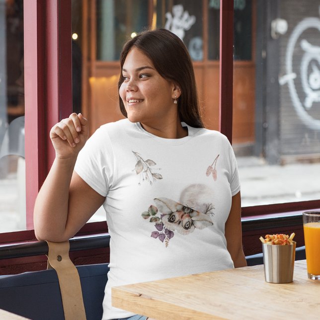 Moonlit Moth Graphic Große Größe T-Shirt (Moonlit Moth Graphic Plus Size T-Shirt)
