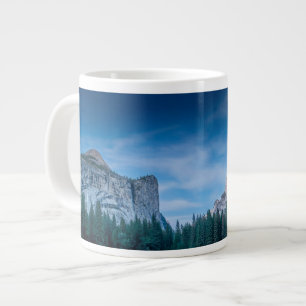 Moonlit Panoramablick auf das Yosemite-Tal Jumbo-Tasse