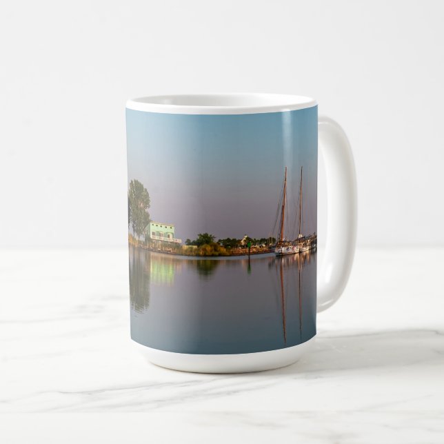 Moonrise auf Dogwood Harbour 11 oz oder 15 oz Tass Kaffeetasse (VorderseiteRechts)