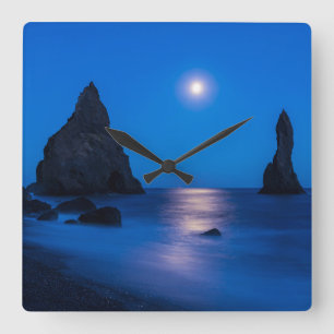 Moonrise-Reflektion   Island, Reynisdrangur Quadratische Wanduhr