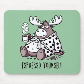 Moose Drink Kaffee in einem Polka Dot Robe Mousepad