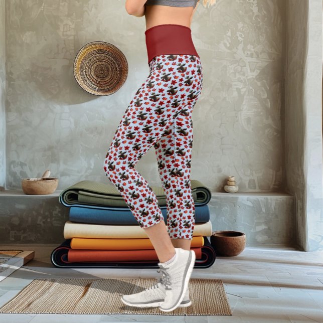 Moose Red Maple Leaves  Capri Leggings (Von Creator hochgeladen)