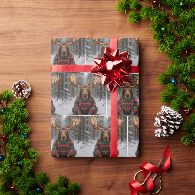 Moose Wearing Ugly Christmas Sweater Geschenkpapier (Feiertagsgeschenk)