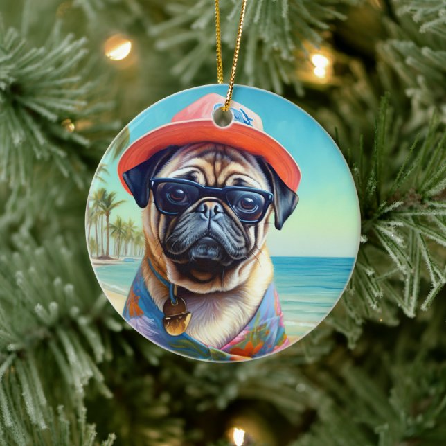 Mops am Strand, Sommergeschenk für Hundefreunde Keramik Ornament (Baum)