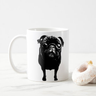 Mops auf einer Tasse
