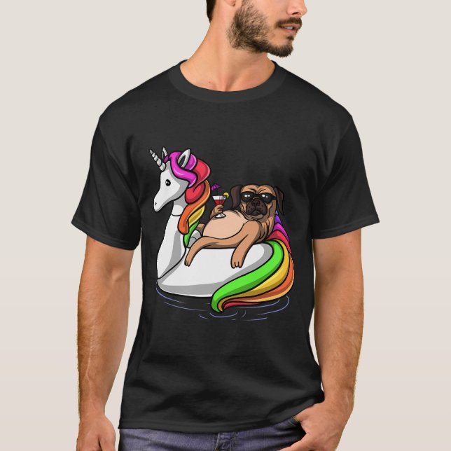 Mops auf Einhorn Schwimmfloat T-Shirt (Vorderseite)
