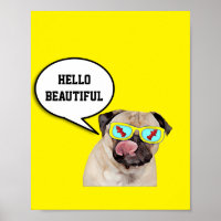 Mops, die ein Hydrantenposter lieben