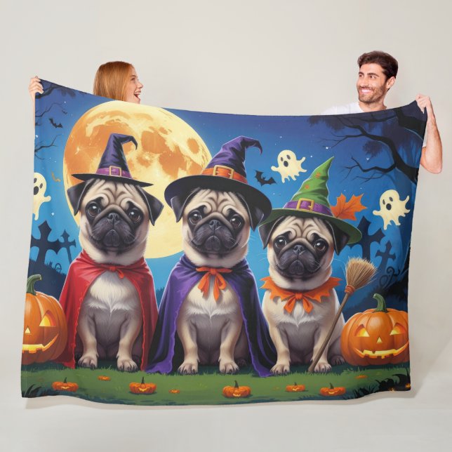 Mops Dog Pumpkin Halloween Funny Fleecedecke (Beispiel)