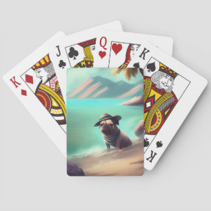 Mops genießt es am Strand Kunst zu malen Spielkarten