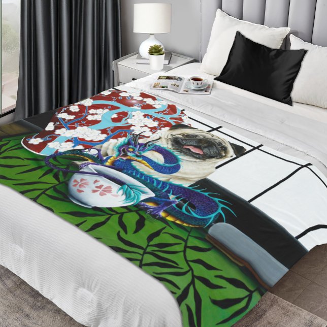 Mops Hund Chinesischer Drache Fleecedecke (Von Creator hochgeladen)