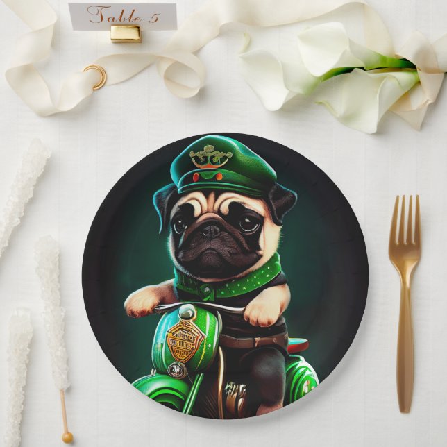 Mops Hund Fahrrad St. Patrick's Day Pappteller (Hochzeit)