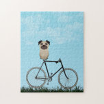 Mops Hund sitzen auf dem Vintagen Rad Jigsaw Puzzl<br><div class="desc">Das Puzzle mit einem bezaubernden Mops,  der an einem blauen Sommertag auf einem altmodischen Fahrrad sitzt.</div>
