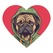 Mops Hund trägt grüne Hoodie