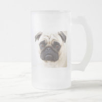 Mops-Hundemattierte Bier-Tasse