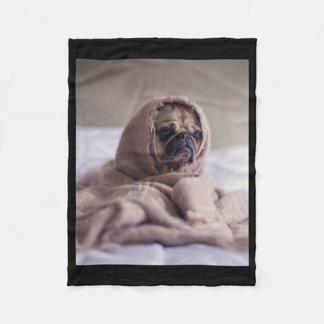 Mops in Blanket Niedlicher Mops Hund Lover Geschen Fleecedecke (Vorderseite)