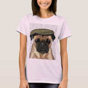 Mops in der flachen Kappe T-Shirt