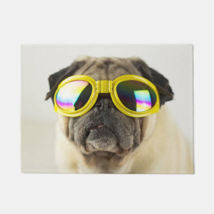 Mops mit Goggles Fußmatte