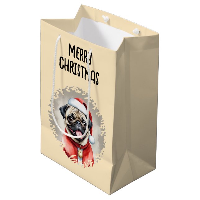 Mops mit Santa Claus Outfit - Weihnachten 1 Mittlere Geschenktüte (Vorderseite Schrägansicht)