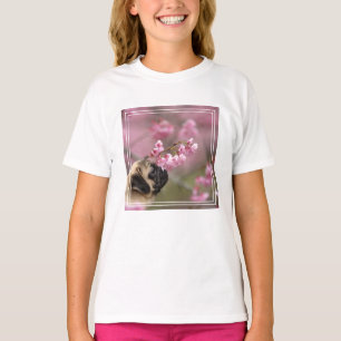 Mops riecht Kirschblüten T-Shirt